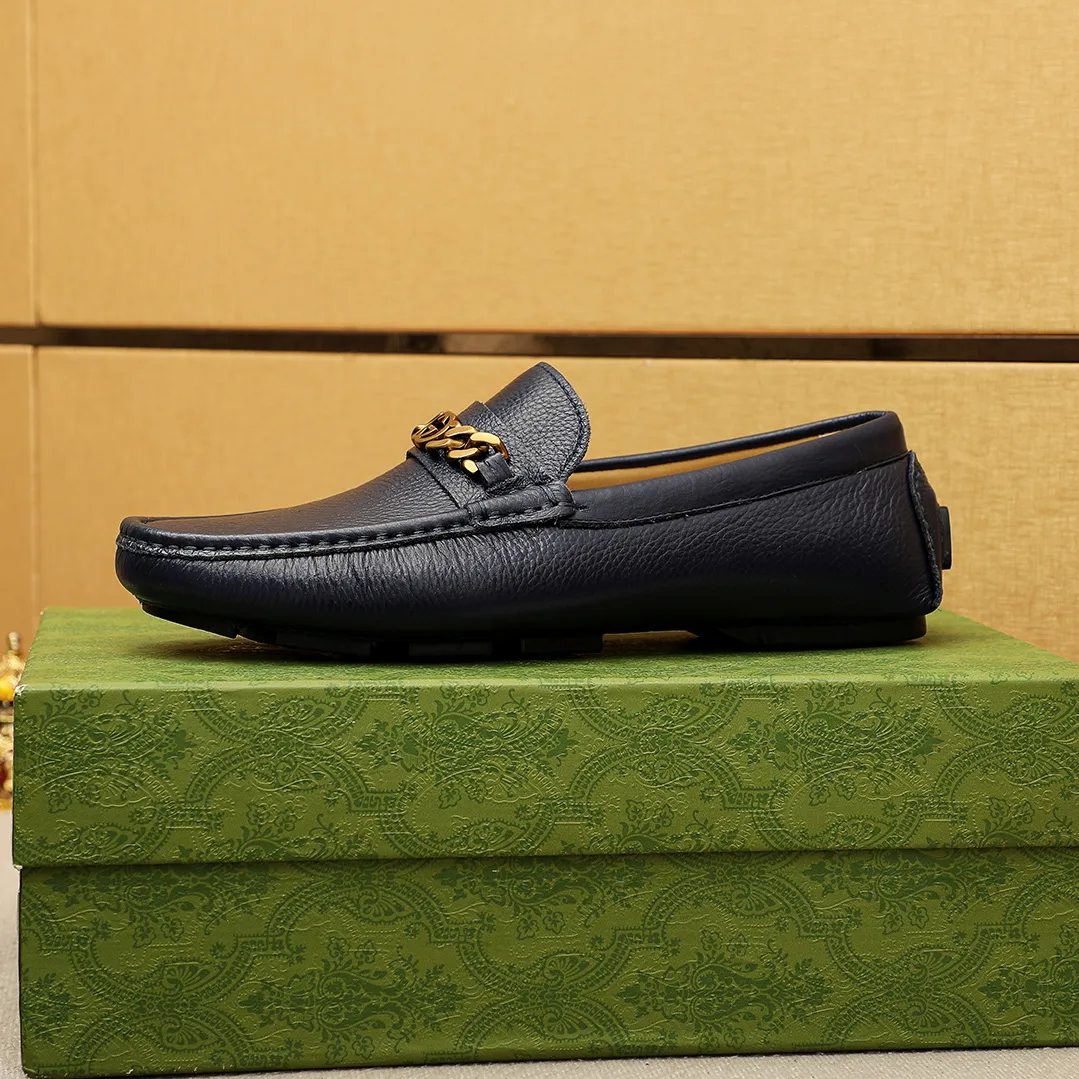 Men's shoes 💰420 💐 Product trademark: GUCCI "Gucci" Doudou shoes Regular size: 38-44 (45🉑️customized) Product materials: Selected imported first-layer pebbled cowhide leather upper + luxury hardware buckle, imported sheep 🐑 leather lining. Strong three-dimensional visual effect, original outsole color: 2 colors available